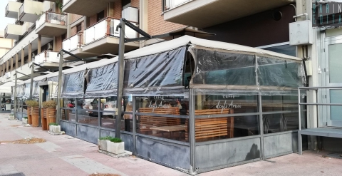 Chiude il Caff� degli amici: per 43 anni � stato il punto di incontro dei "discotecari" baresi